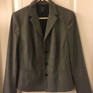 Ann Taylor Classic Fitted Blazer with pockets